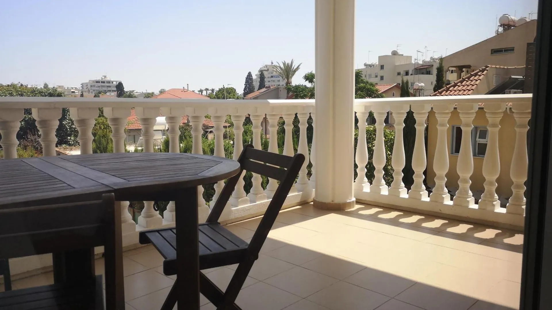 לרנקה St Elena Boutique Residence מלון